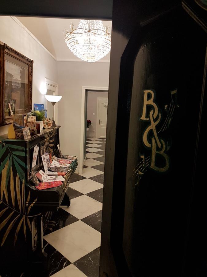Residenza Dell'Opera Bed & Breakfast Naples Exterior photo