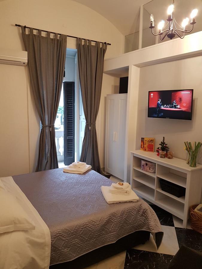 Residenza Dell'Opera Bed & Breakfast Naples Exterior photo
