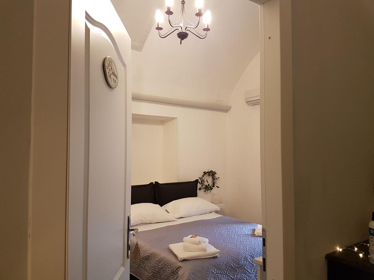 Residenza Dell'Opera Bed & Breakfast Naples Exterior photo